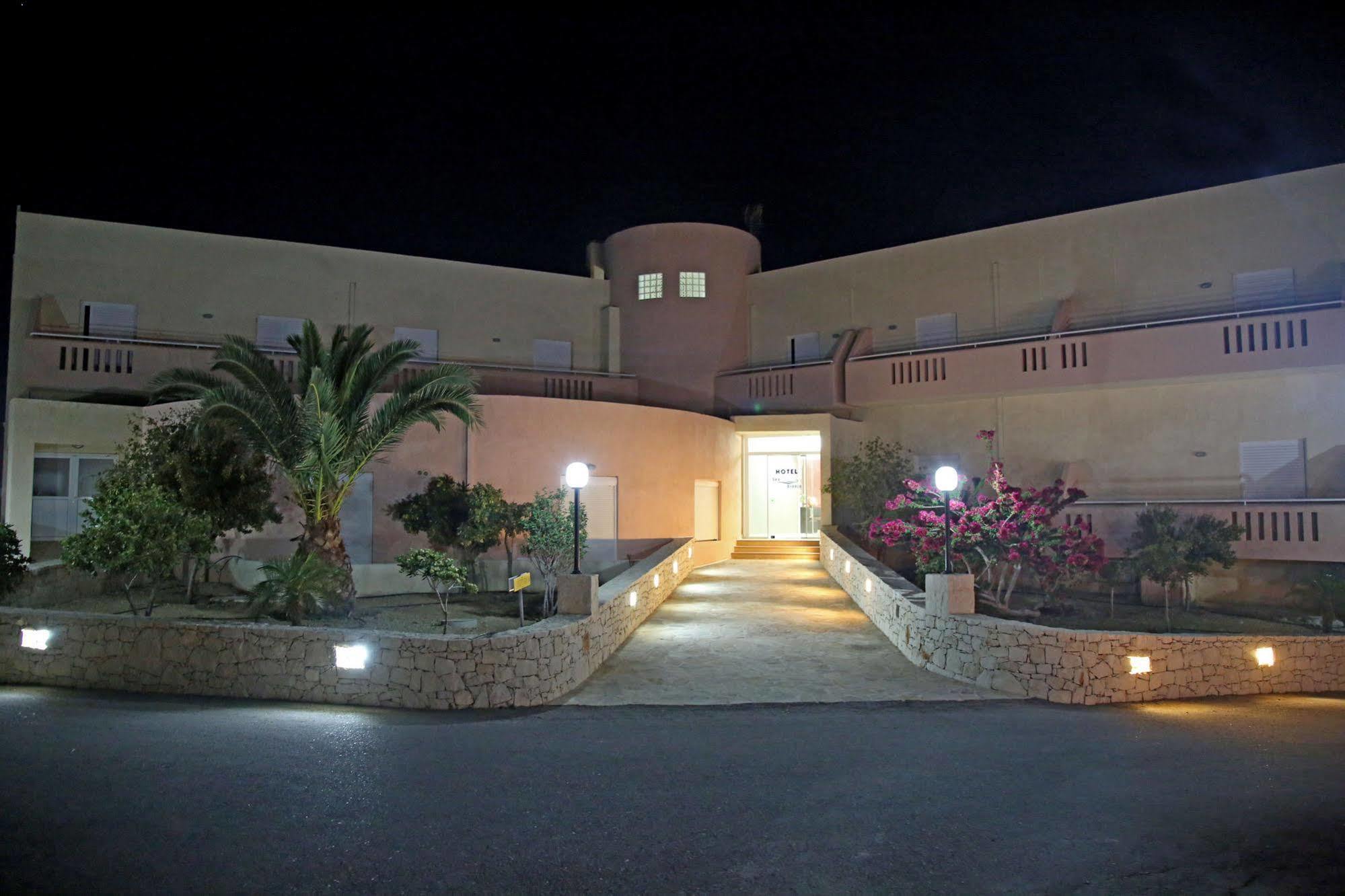 Hotel Sea Breeze Sitia  Esterno foto